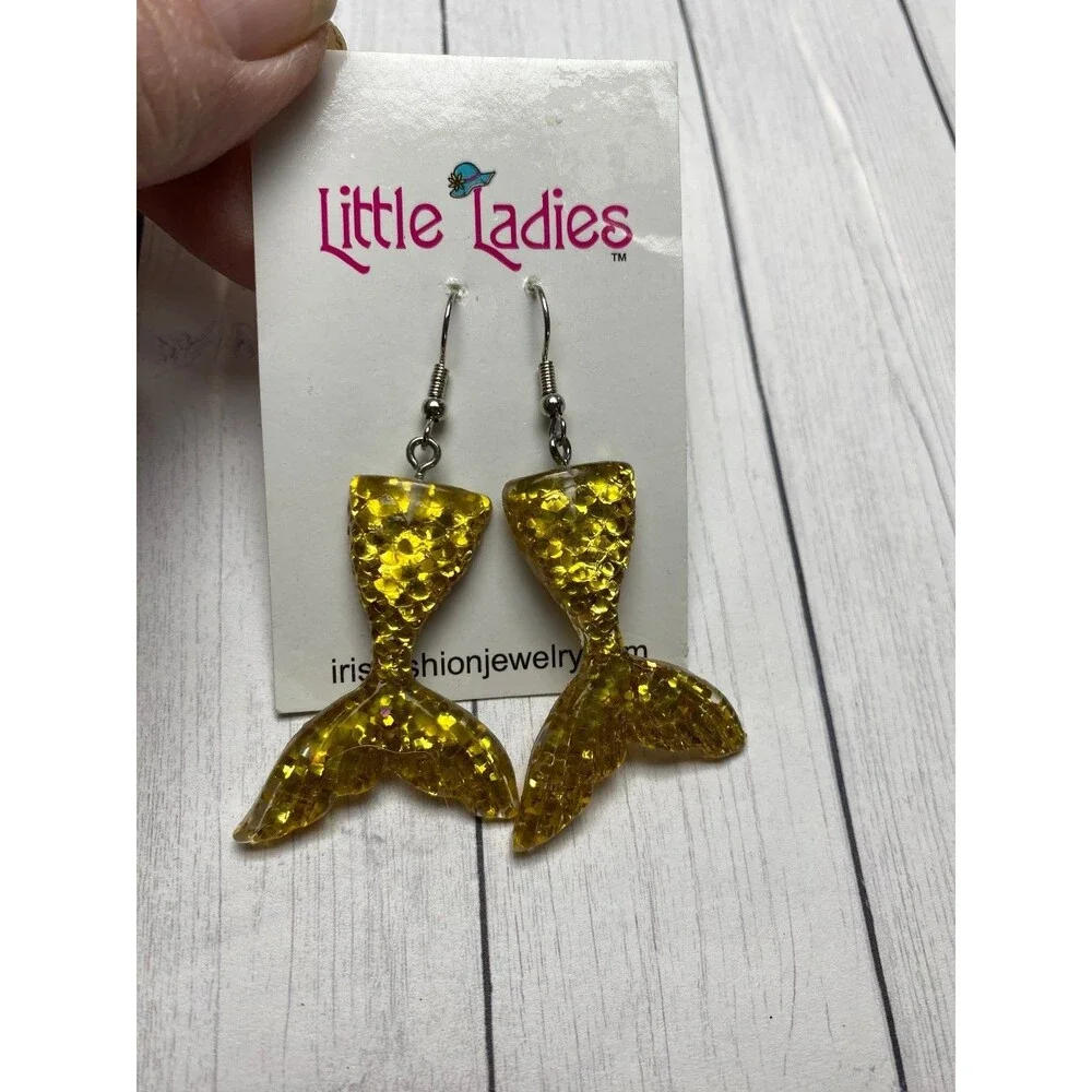Little Ladies Mermaid Tail Earrings 2 Pieces Yellow Glitter Resin